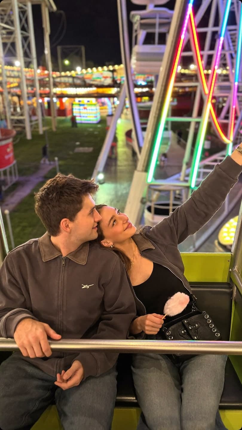 Ferris wheel date — AI video template example