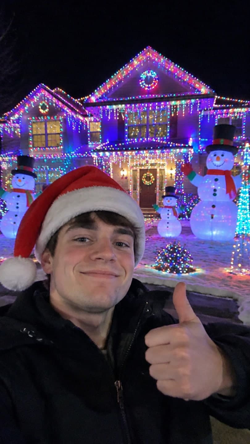 Tacky lights house — AI video template example